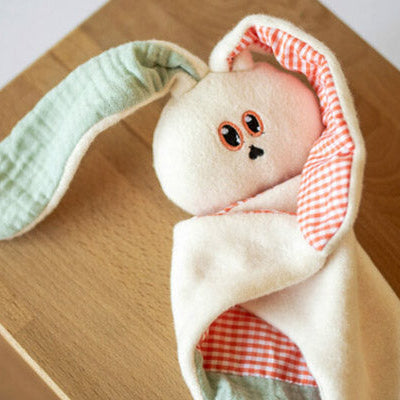 Doudou et bébé : un duo essentiel pour bien grandir