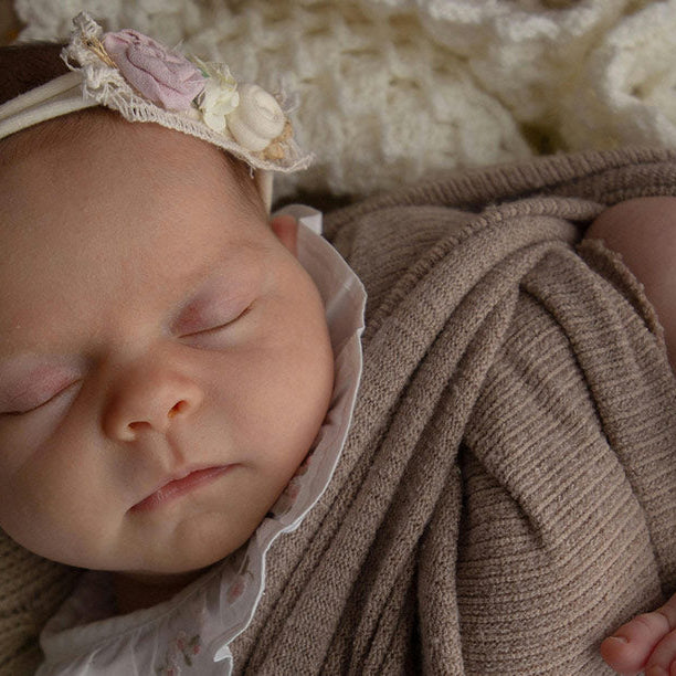 Texte félicitations naissance fille : idées de messages touchants et inspirants