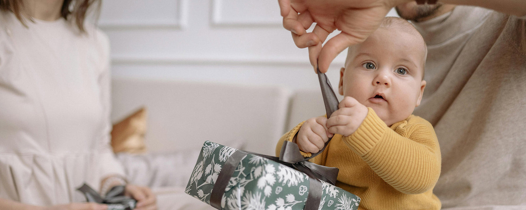 Cadeau naissance garçon : des idées utiles pour accompagner ses premiers mois