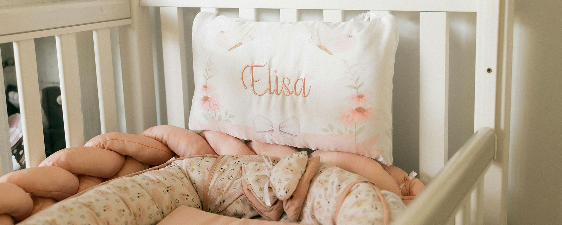 Chambre bébé fille : idées simples et rassurantes pour créer un cocon doux et fonctionnel