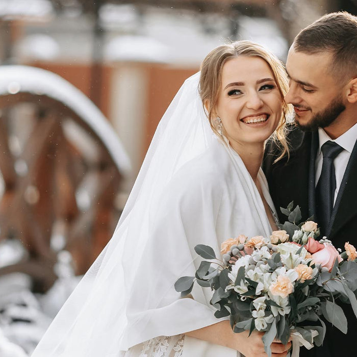 winter wedding couple