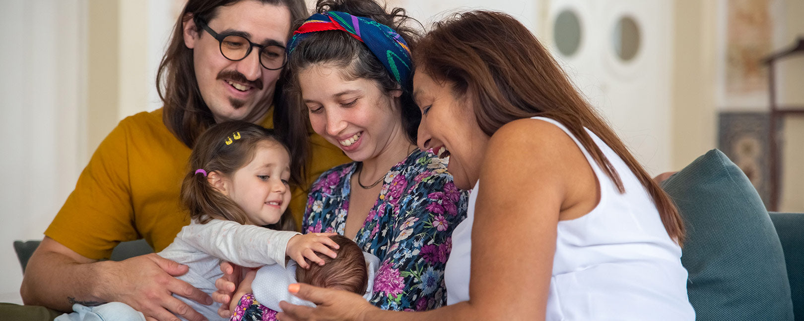 Texte de remerciement naissance : idées, exemples et conseils pour remercier vos proches avec émotion