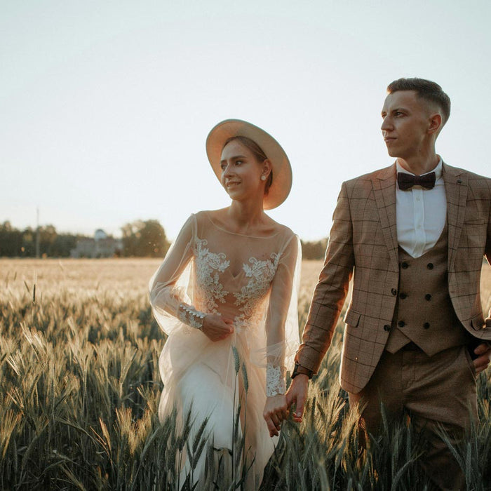 Organiser un mariage bohème : idées, tenues, déco et papeterie personnalisée