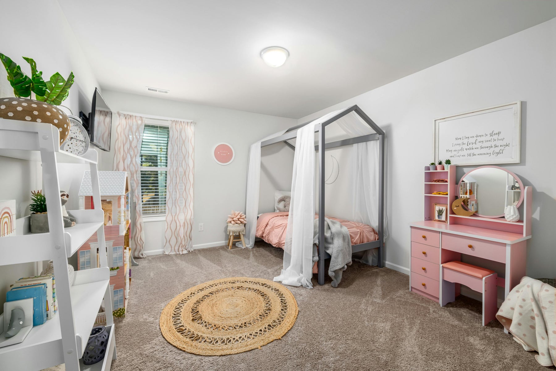 Chambre bébé fille : idées simples et rassurantes pour créer un cocon doux et fonctionnel