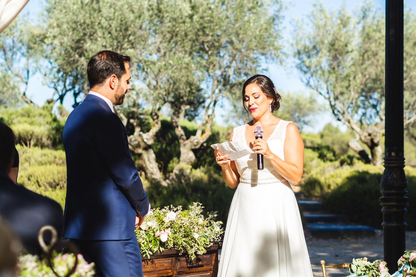 Beaux textes pour un mariage civil : inspiration, émotions et idées modernes