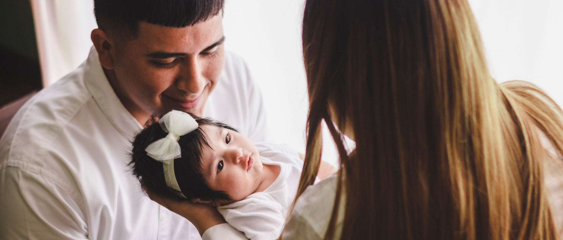 Texte de remerciement naissance : idées, exemples et conseils pour remercier vos proches avec émotion