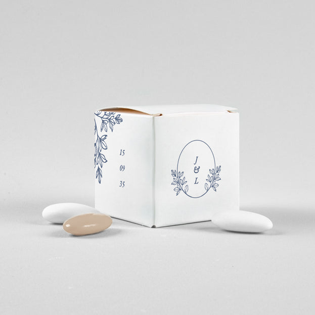 Pflanze und Monogramm