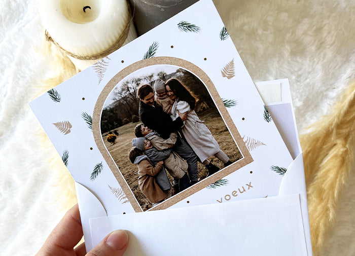 Carte de voeux carré avec une photo de famille en forme d'arche