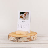 Fotokalender zum Aufstellen auf einem Holzständer